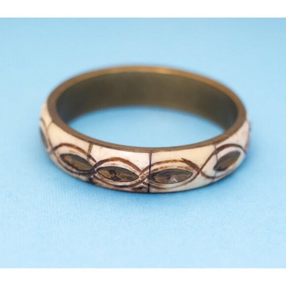 8 inch, Vintage Oval Eyes Gold Tone Bangle Bracelet - N30 - Picture 1 of 3